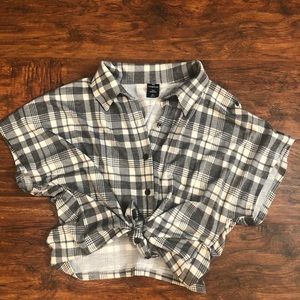 Super comfy collared crop top